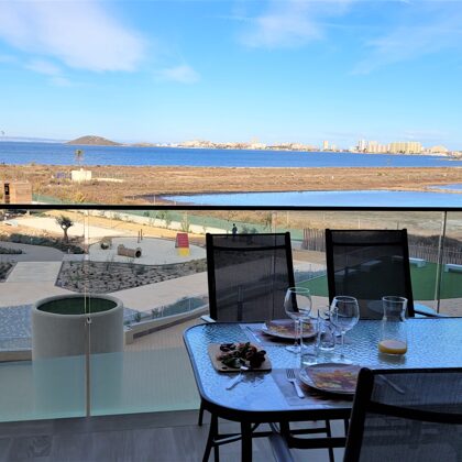 Terrasse devant avec vue magnifique sur la mer (Mar Menor).